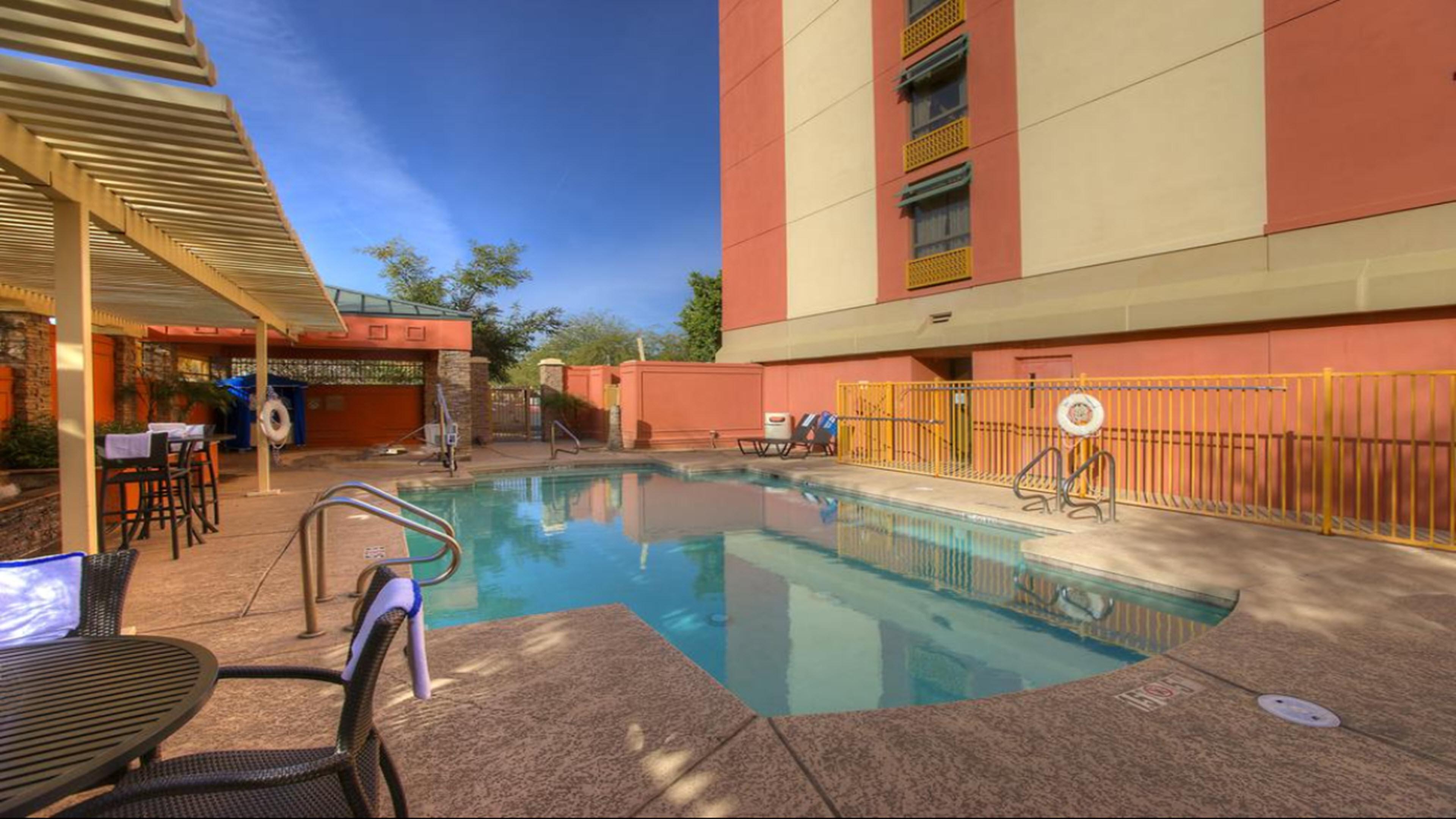 Holiday Inn Express Hotel & Suites Tempe By Ihg Exteriör bild